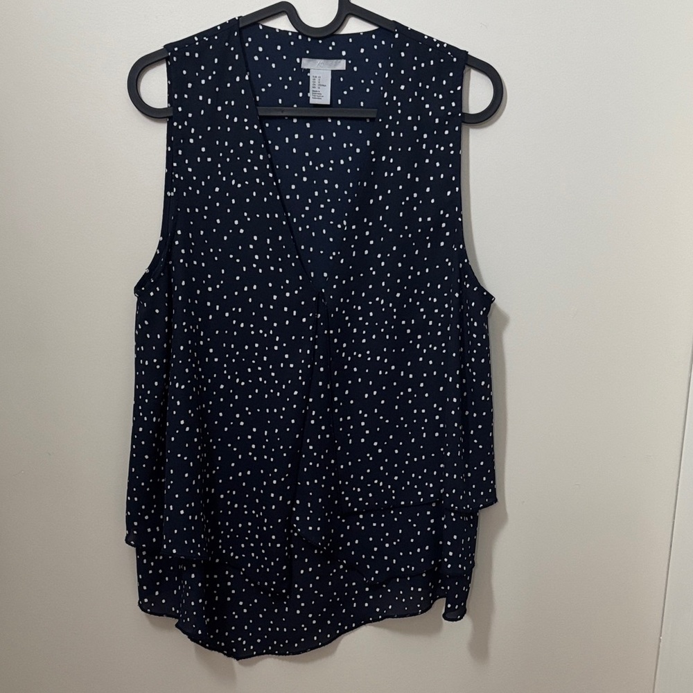 H&M Navy Sleeveless Women’s V-neck Flowy Tank ruffle blouse Size 12 or Med